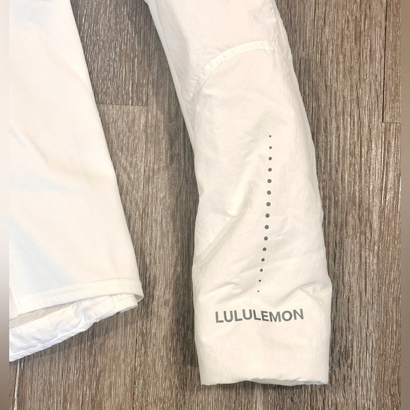 NWT Lululemon Another Mile Jacket White Women's White Hooded Jacket Size 6 - Picture 9 of 10